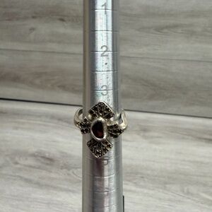 Sterling Silver and Black Ornate Ring .925